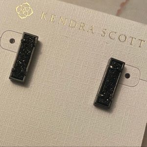 KENDRA SCOTT BRAND NEW